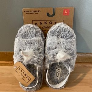 BRAND NEW GIRLS DAKOTA  UNICORN SLIPPERS SIZE L 2/3! NWT! SMOKE FREE HOME!